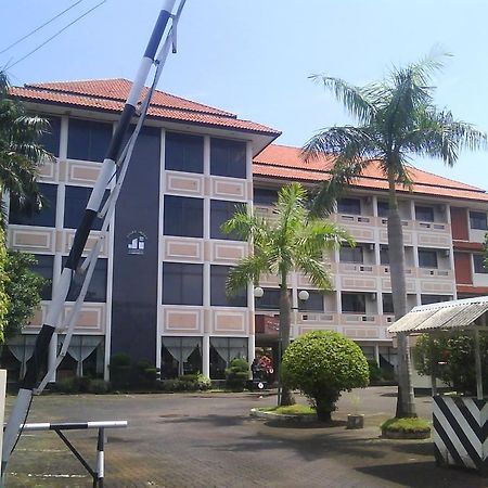Jepara Indah Hotel Eksteriør billede