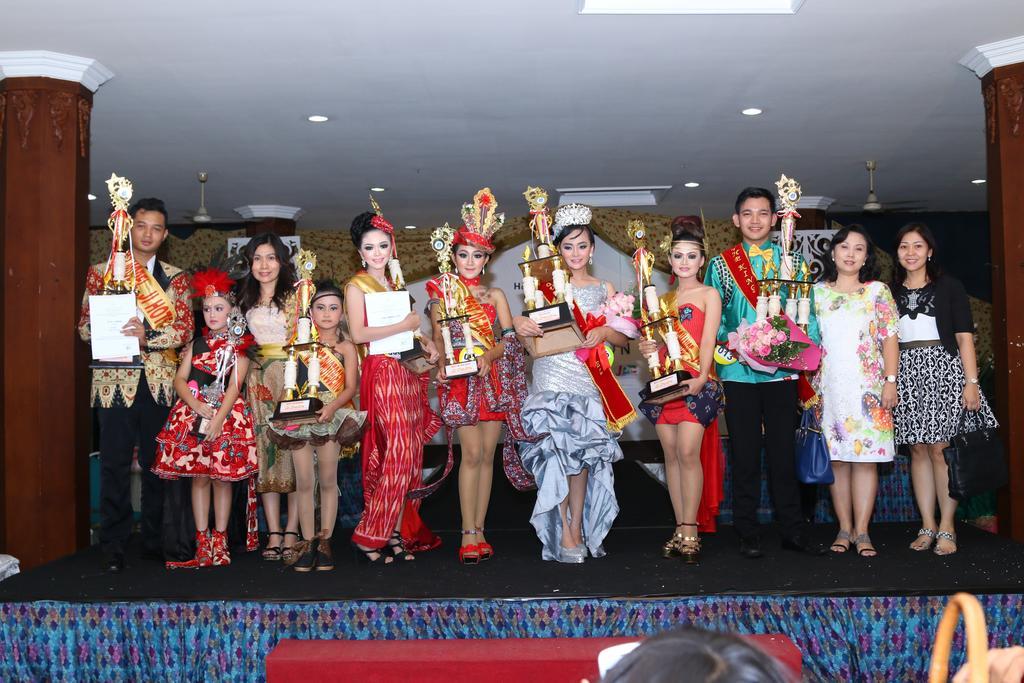 Jepara Indah Hotel Eksteriør billede