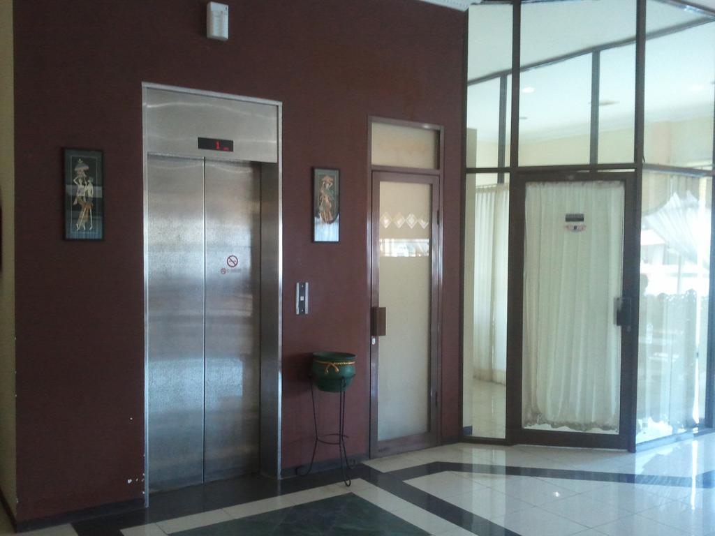Jepara Indah Hotel Eksteriør billede