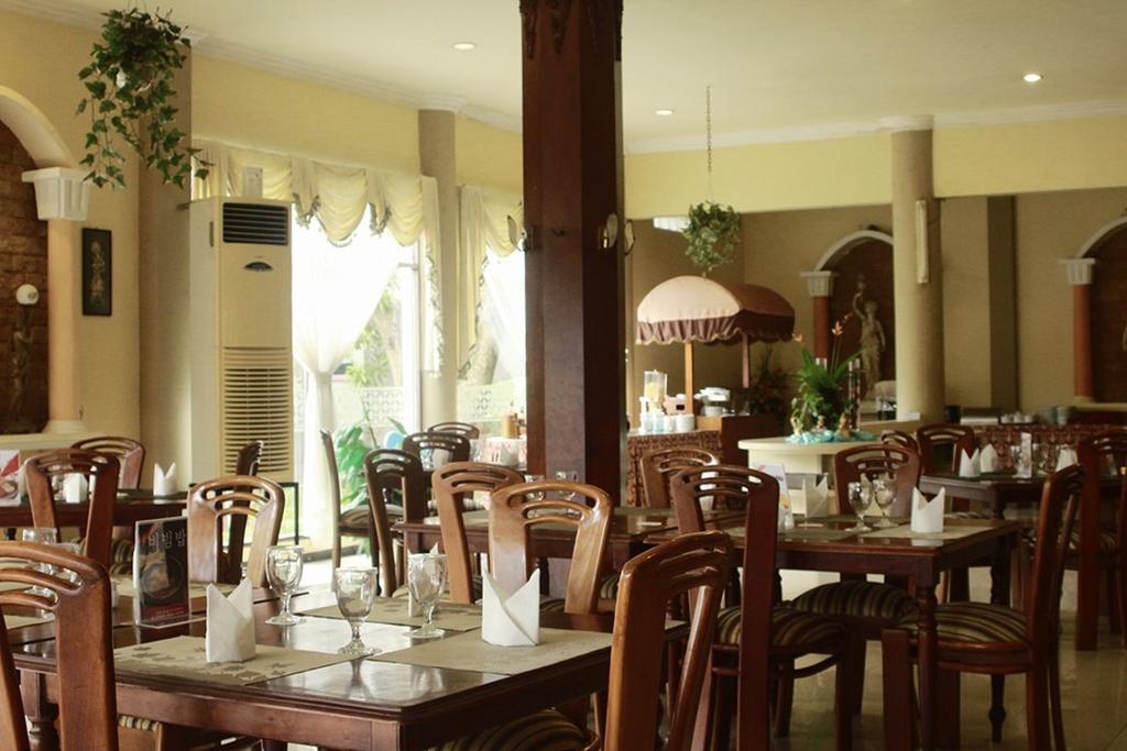 Jepara Indah Hotel Eksteriør billede