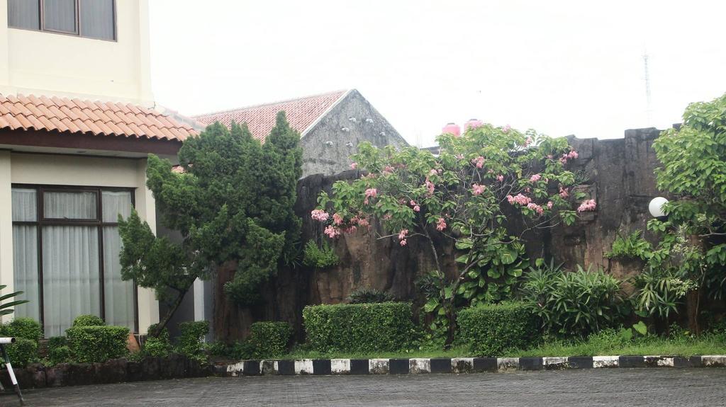Jepara Indah Hotel Eksteriør billede